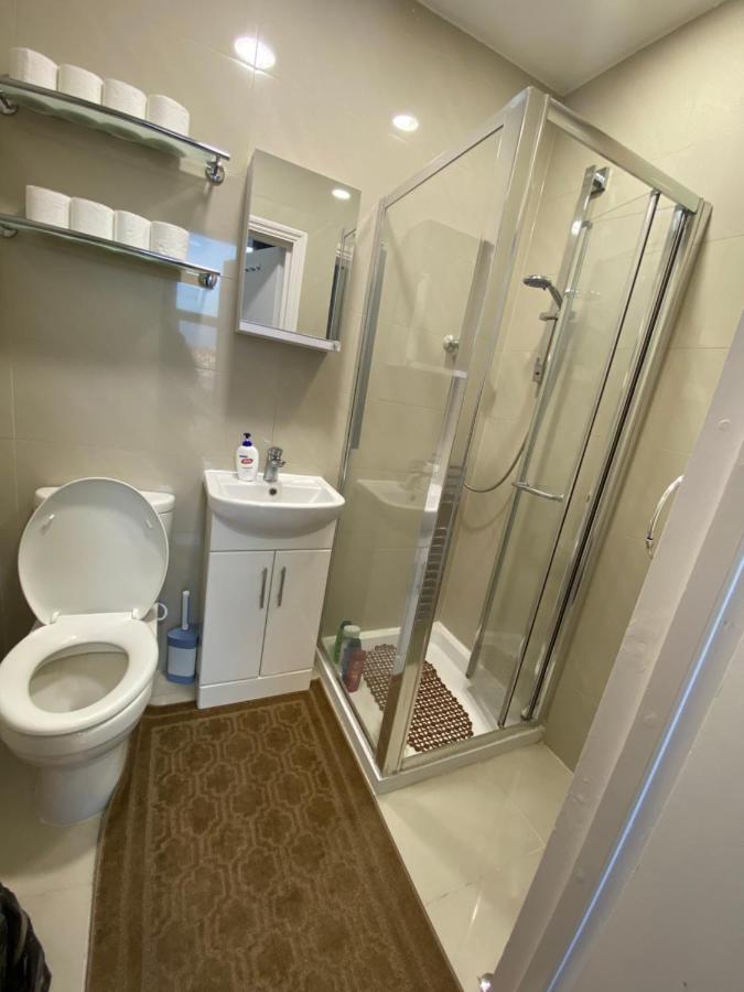 30 Willesden Lane Лондон Екстериор снимка