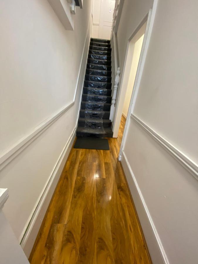 30 Willesden Lane Лондон Екстериор снимка