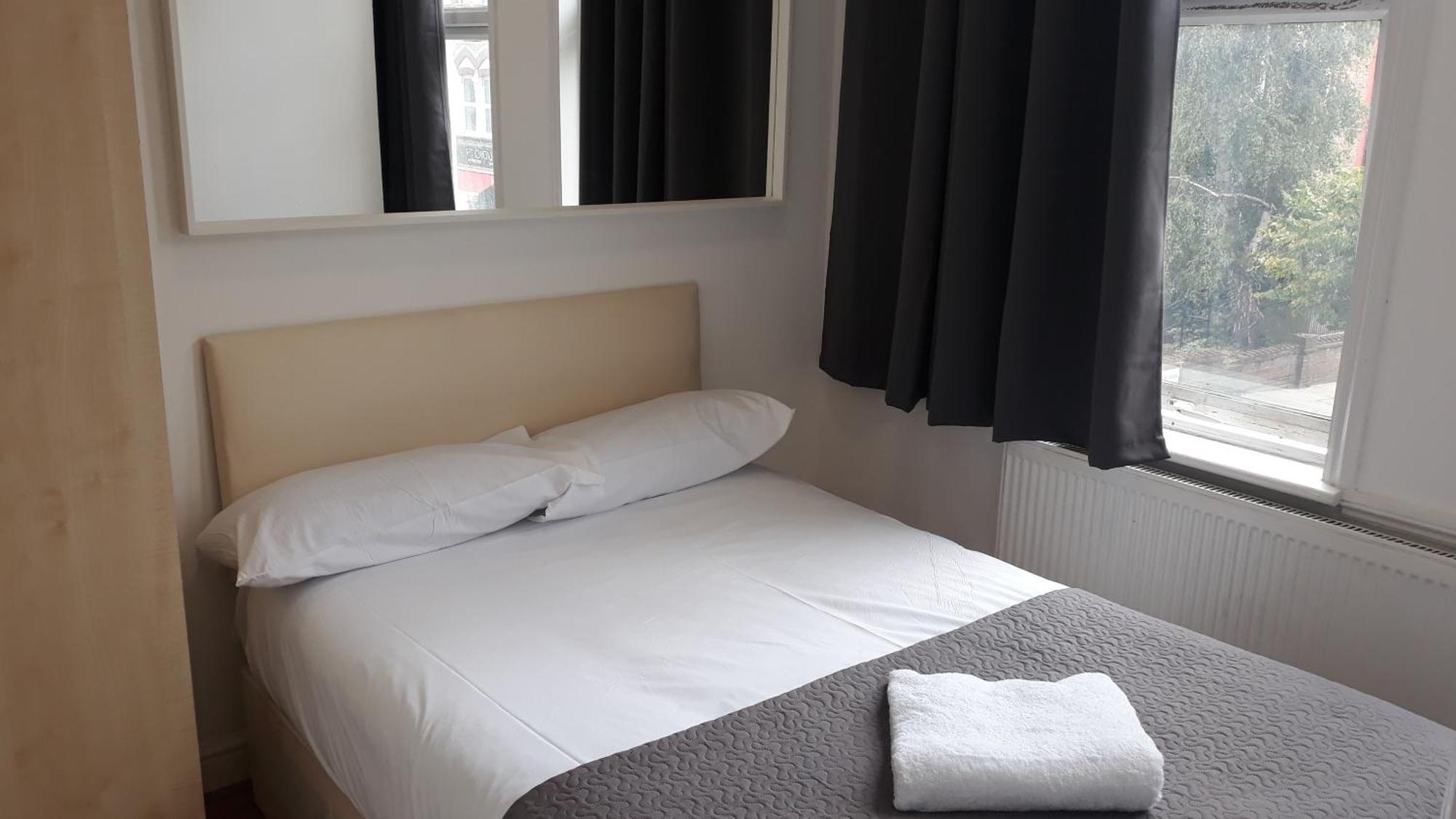 30 Willesden Lane Лондон Екстериор снимка